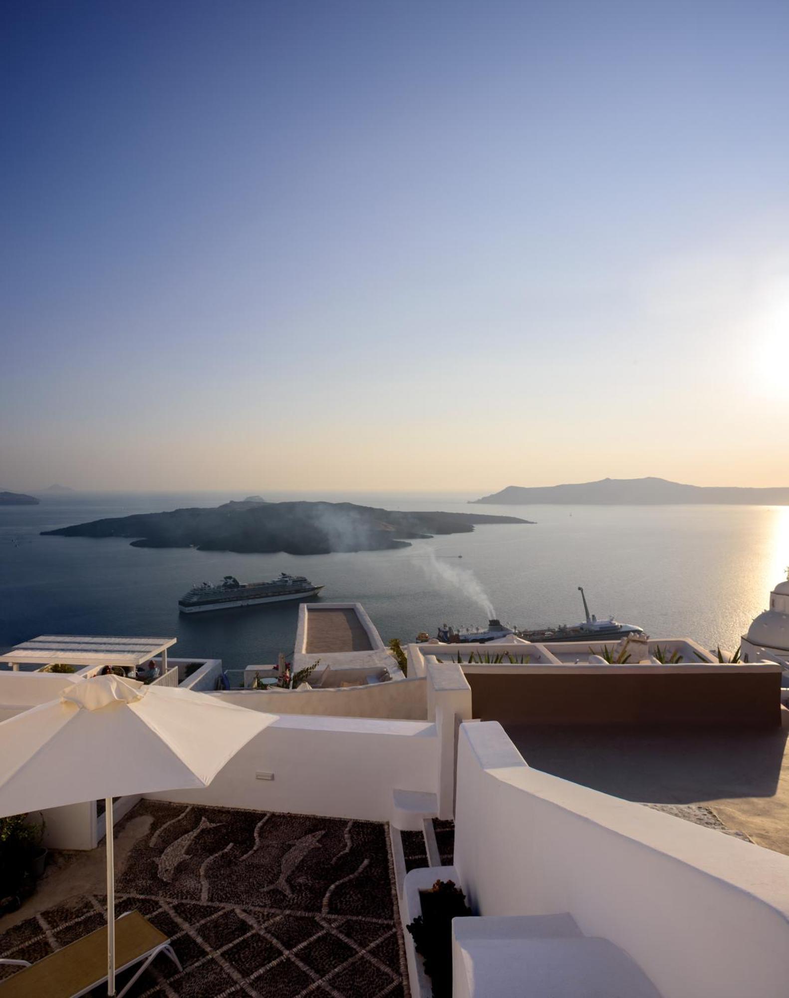 Anemos Family Suites Fira  Ngoại thất bức ảnh