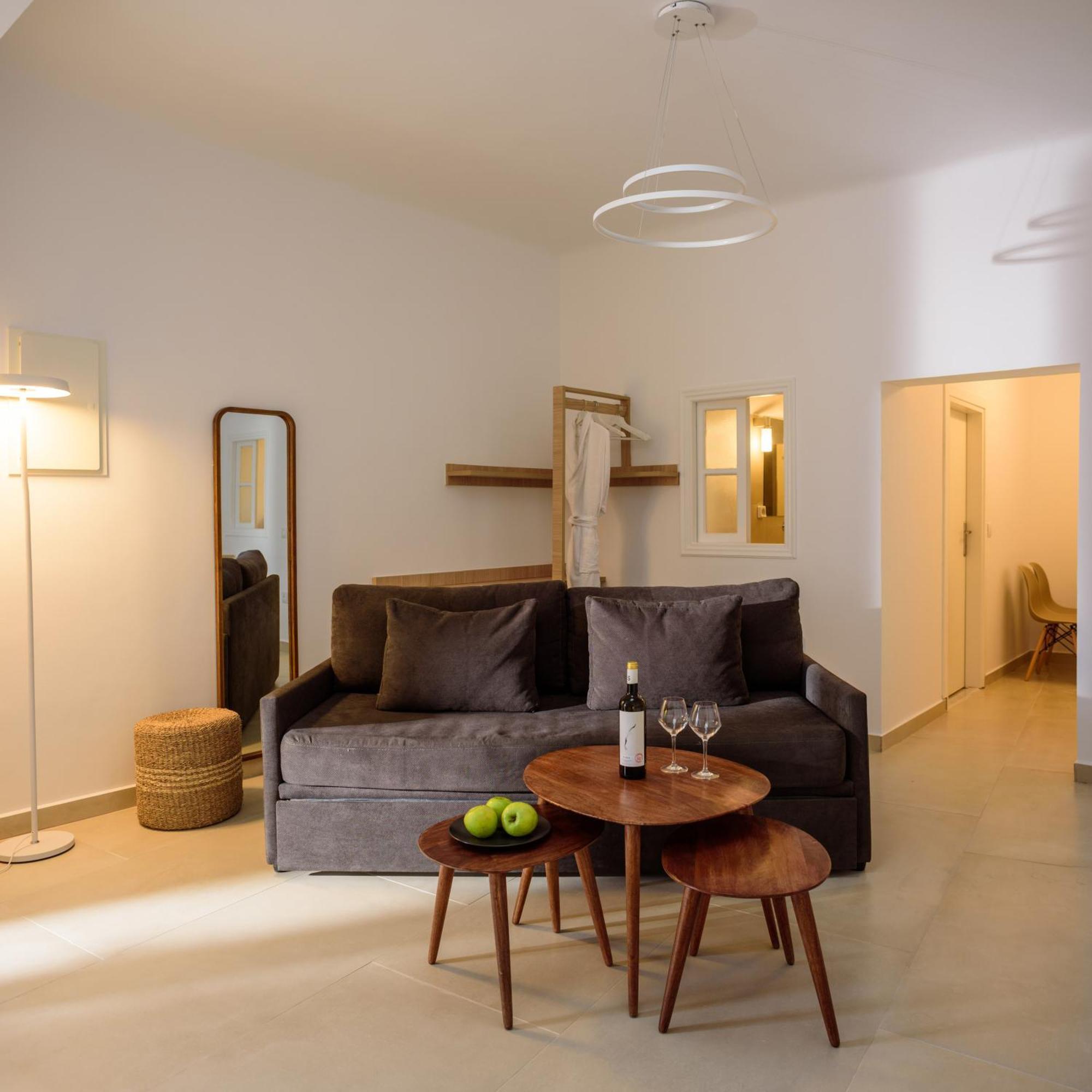 Anemos Family Suites Fira  Ngoại thất bức ảnh